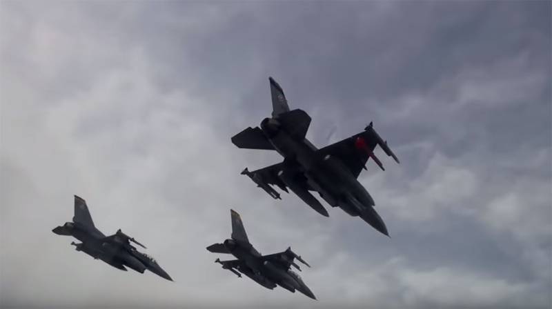 Крылья без контракта: Индийская TATA будет производить крылья для F-16