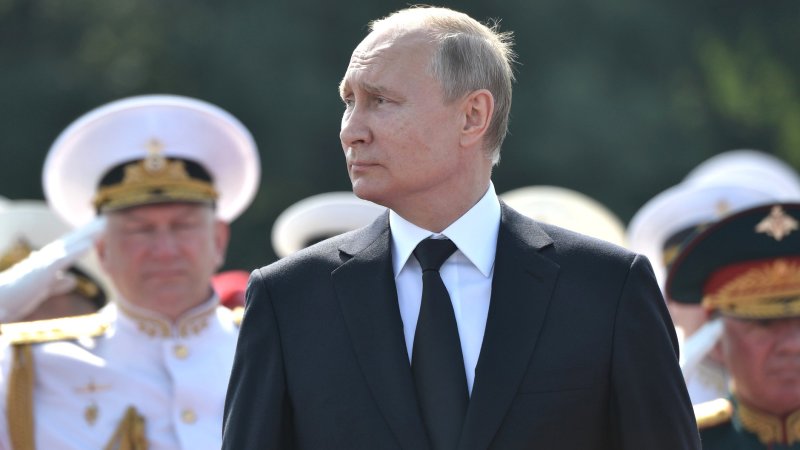 Россия не будет втягиваться в гонку вооружений – Путин