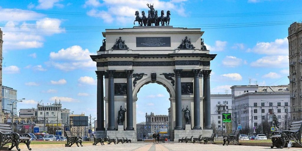 Собянин отложил введение пропускного режима в Москве
