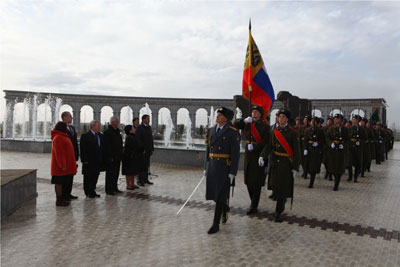 Кирилловичи рвутся к власти