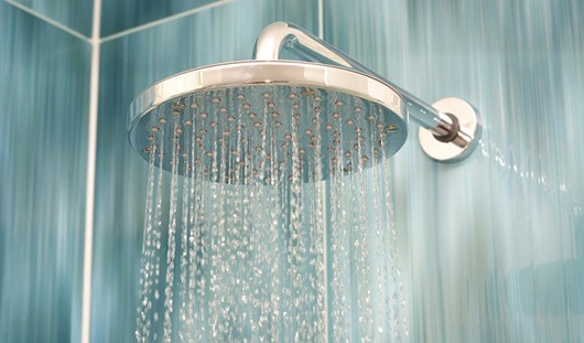 Head shower while running water