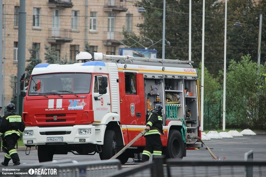 В Кемерово вспыхнул цех битумной крошки: опубликовано видео с места событий
