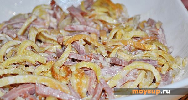 Салат с печенью и блинами
