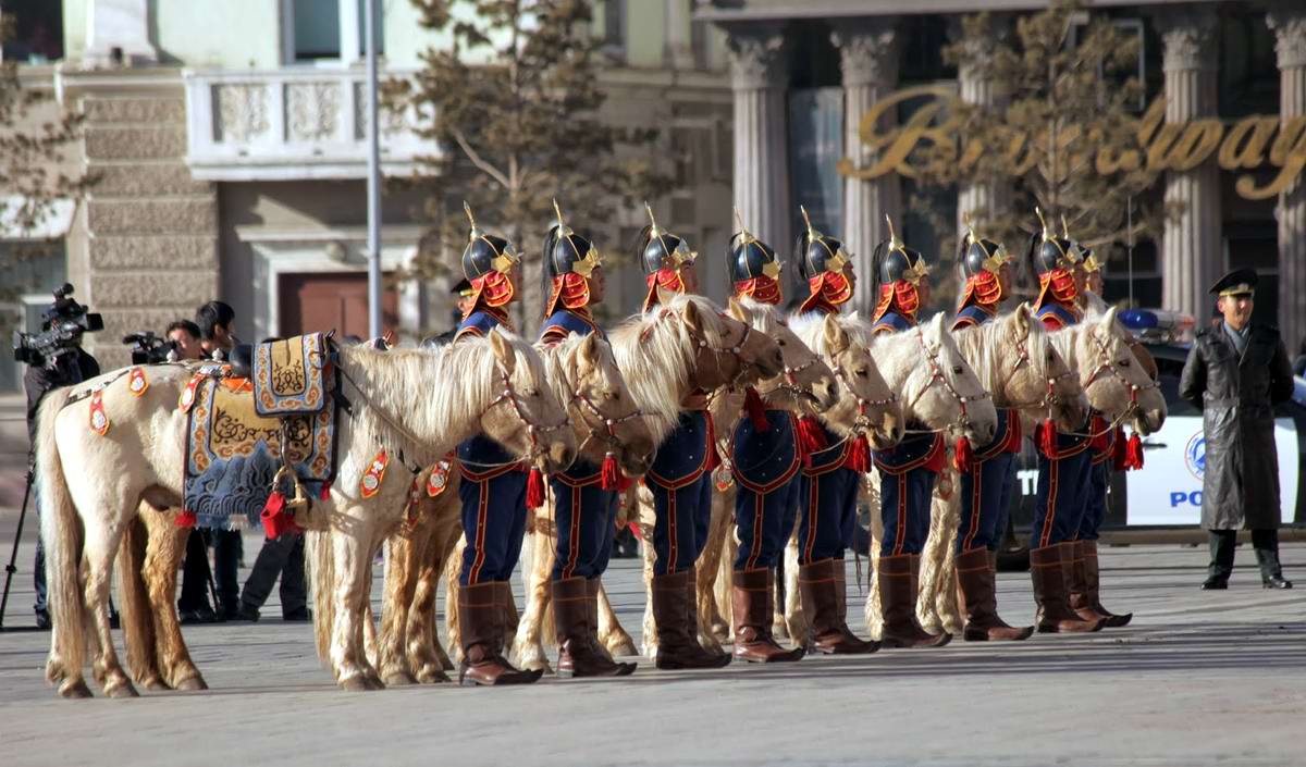 Наследники Чингиз-хана: монгольская президентская гвардия (47)