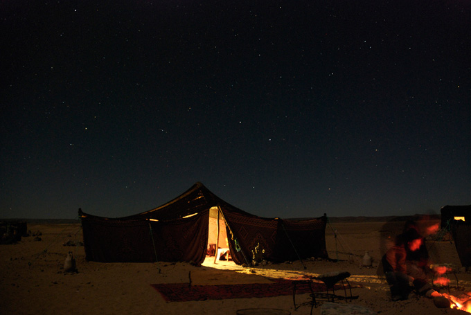 Ночевка в Сахаре, Марокко