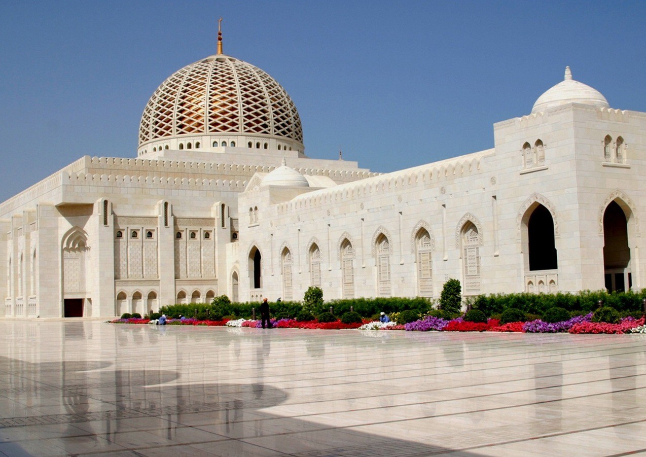 Вид на главную мечеть в Маскате Оман, Султанат Оман, восток, персидский залив