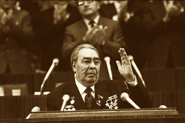 Пол Маккартни погиб в 1966-м, Майкл Джексон жив , а Леонид Брежнев счастливо почил на Мальдивах Пол Маккартни погиб в 1966-м, Майкл Джексон жив , а Леонид Брежнев счастливо почил на Мальдивах