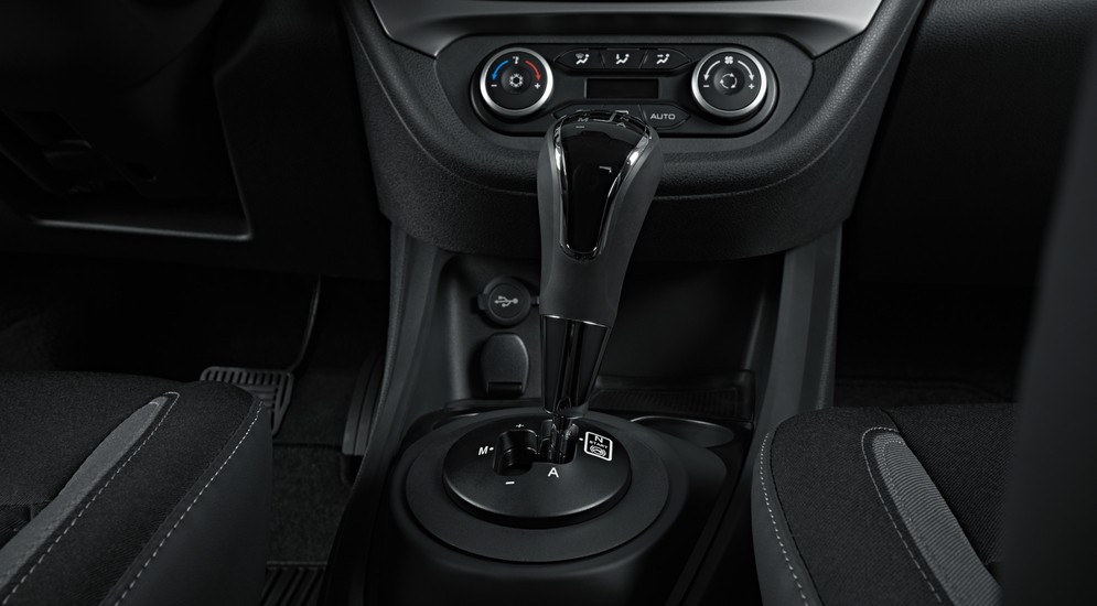 lada_vesta_lime_interior_066.jpg