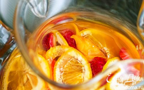 Белая сангрия с клубникой | Кулинарные рецепты от «Едим дома!» Рецепт – Белая сангрия с клубникой