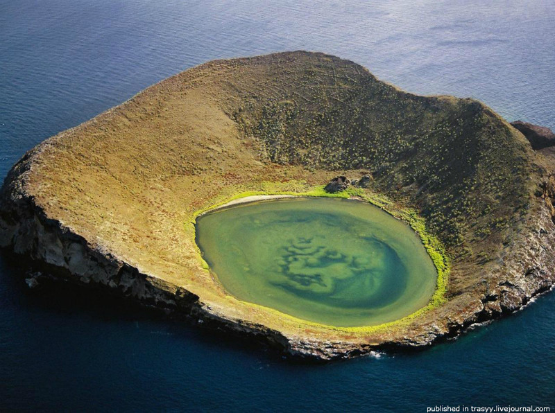 Удивительные вулканические кратеры кратеры, природа