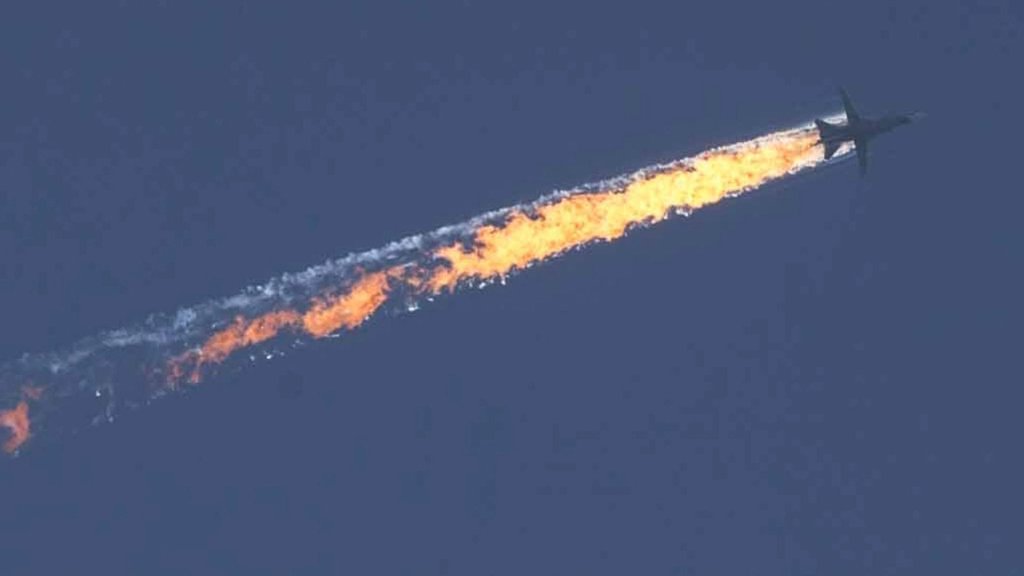 Отряд «сирийской оппозиции» сообщил о расстреле пилотов Су-24 Отряд «сирийской оппозиции» сообщил о расстреле пилотов Су-24