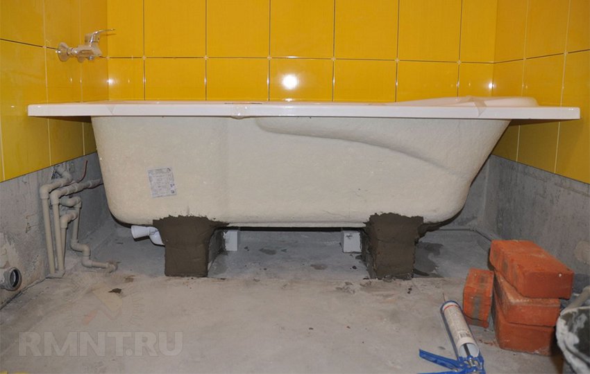Монтаж плитки в ванной