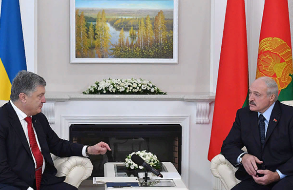А вот как проходила сама встреча. За снимки спасибо пресс-службе Президента Республики Беларусь.