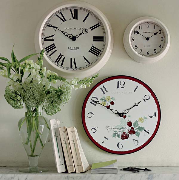   .      Laura Ashley