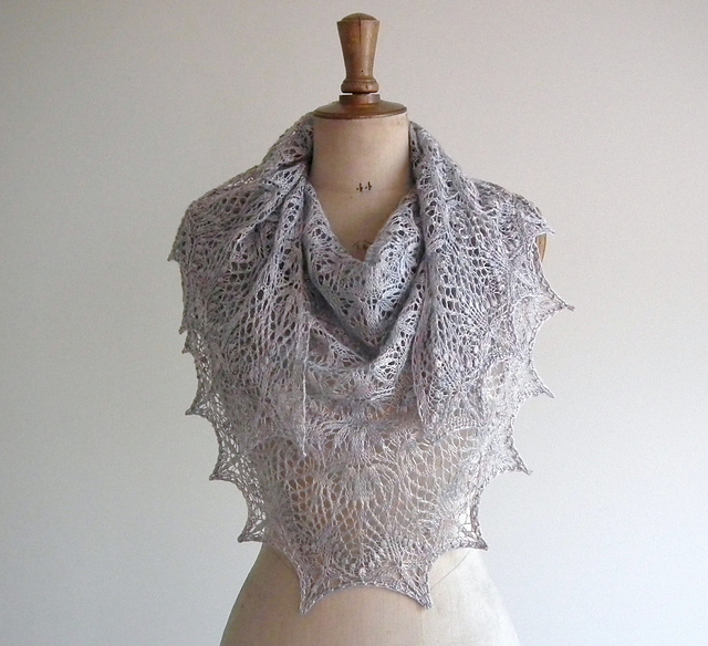    (Echo FIower Shawl)