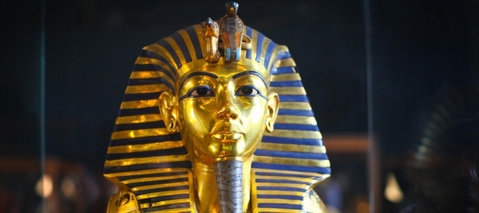 Золотая маска Тутанхамона предназначалась Нефертити