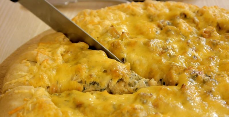 Хрустящий песочный пирог с грибами и курицей Хрустящий песочный пирог с грибами и курицей
