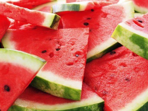 Топ-25: Продукты питания, которые лучше не есть перед свиданием Продукты питания, которые лучше не есть перед свиданием