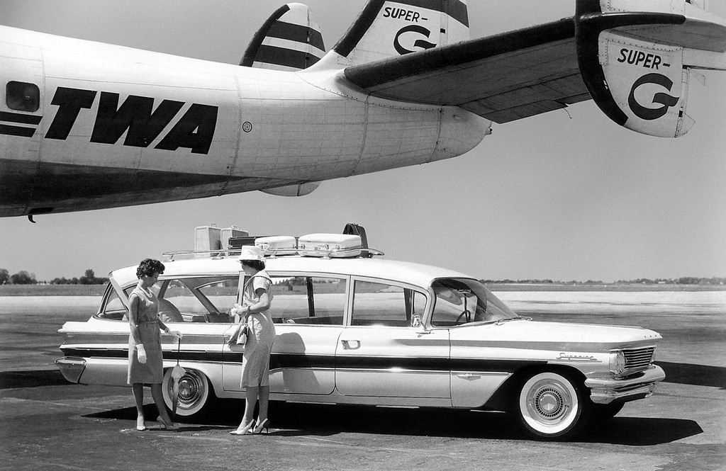 1. Superior-Pontiac Caravelle Limousine '1960 катафалк, скорая, универсал