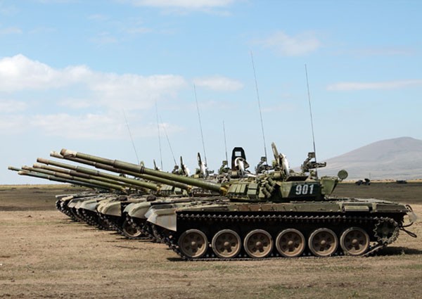Армения: танкисты российской военной базы обучаются по новой методике Армения: танкисты российской военной базы обучаются по новой методике