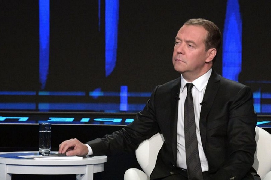 Медведев отменил последние советские законы