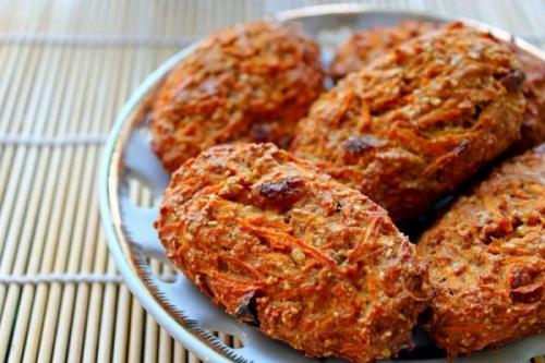 Морковно - апельсиновые пряники с начинкой из сухофруктов. Морковно - апельсиновые пряники с начинкой из сухофруктов.