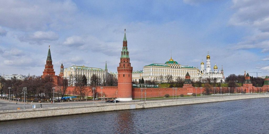 Собянин отложил введение пропускного режима в Москве