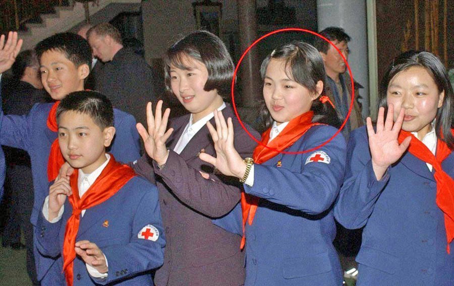 7 милых фото и спорных фактов о жене Ким Чен Ына, Ли Соль Чжу