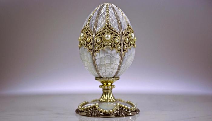 Пасхальное яйцо с сюрпризом от «Дома Фаберже»./ Фото: puzzleit.ru Как Карл Фаберже из рядового ювелира стал основателем легендарного бренда
