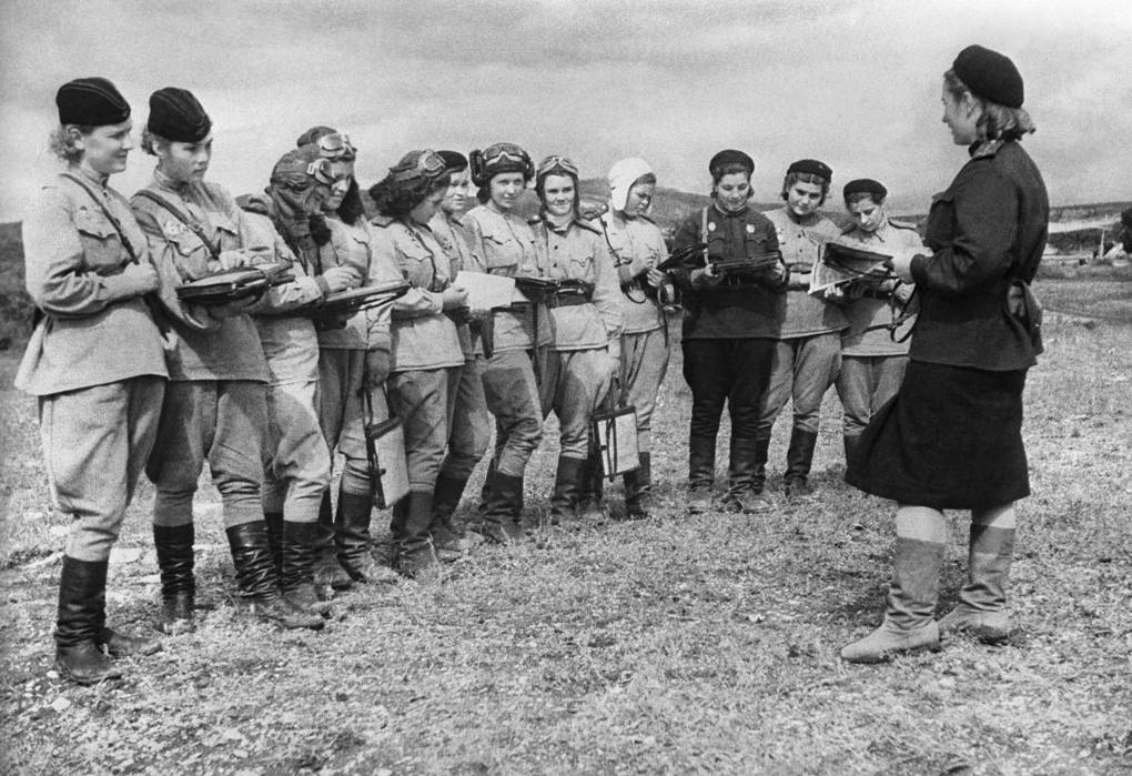 "Ночная ведьма" на бреющем полете. История летчицы Марии Смирновой