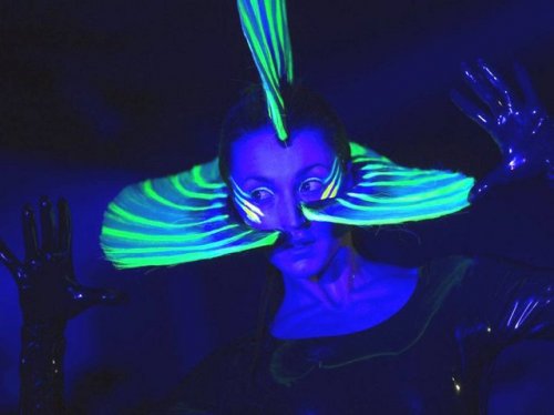 Люминесцентный модный показ от Чарли Ле Минду (8 фото + видео)