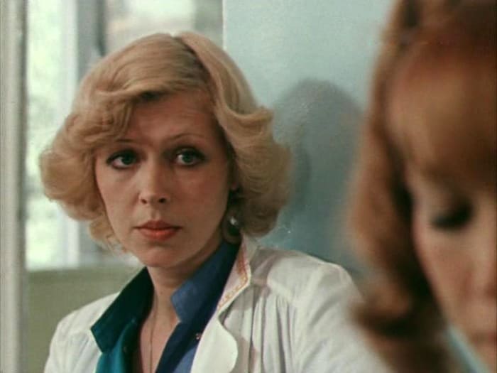 Ирина Азер в фильме *Любочка*, 1984 | Фото: kino-teatr.ru Ирина Азер в фильме *Любочка*, 1984 | Фото: kino-teatr.ru