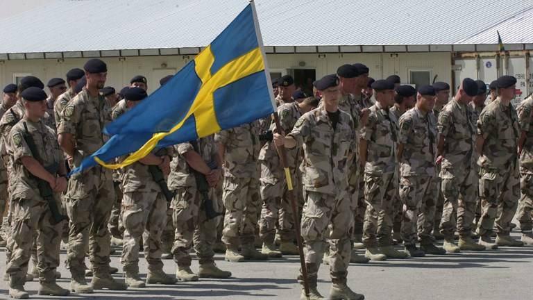 Зачем Европа возвращает призыв в армию