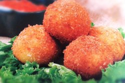 Творожные шарики - необычные закуски и десерты на любой вкус