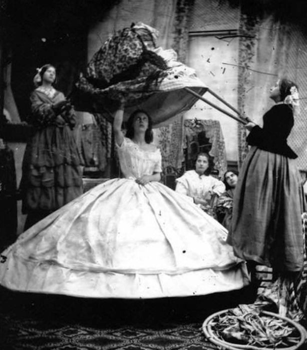 Странные снимки из прошлого (40 фото) Странные снимки из прошлого (40 фото)