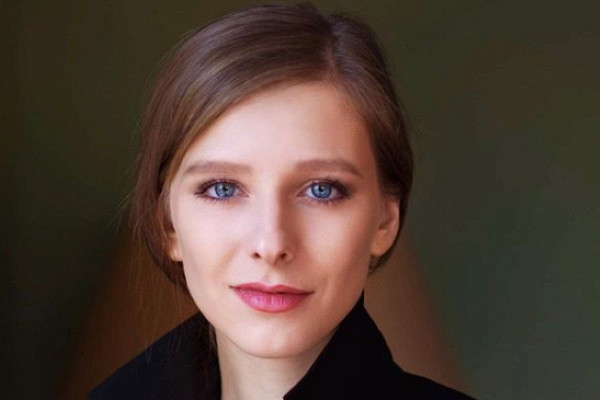 25-летняя звезда «Папиных дочек» показала дорогое кольцо от Авербуха