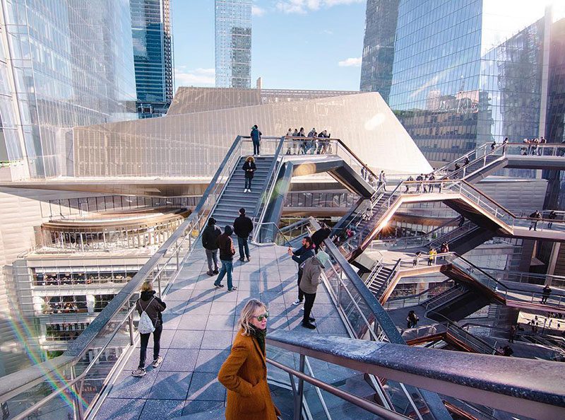 Грандиозная лестница, ведущая в никуда: в Нью-Йорке появилась новая достопримечательность