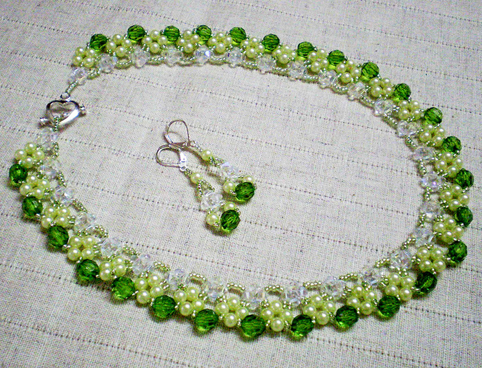 free-beading-tutorial-crystal-necklace-1 (700x535, 310Kb)