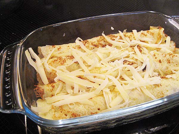 Блины на кукурузном крахмале с мясной начинкой Блины на кукурузном крахмале с мясной начинкой