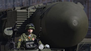 Межконтинентальная баллистическая ракета «Тополь-М» на репетиции парада в Москве