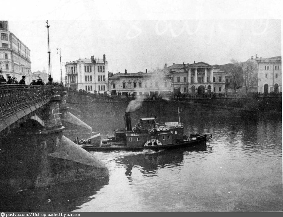 Необычный транспорт на улицах Москвы. Необычный транспорт на улицах Москвы.