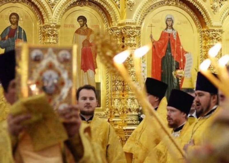 В РПЦ отреагировали на требование Порошенко покинуть Украину В РПЦ отреагировали на требование Порошенко покинуть Украину