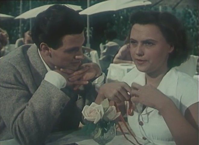 Первая роль Александра Ширвиндта в кино – фильм «Она вас любит» (1956)