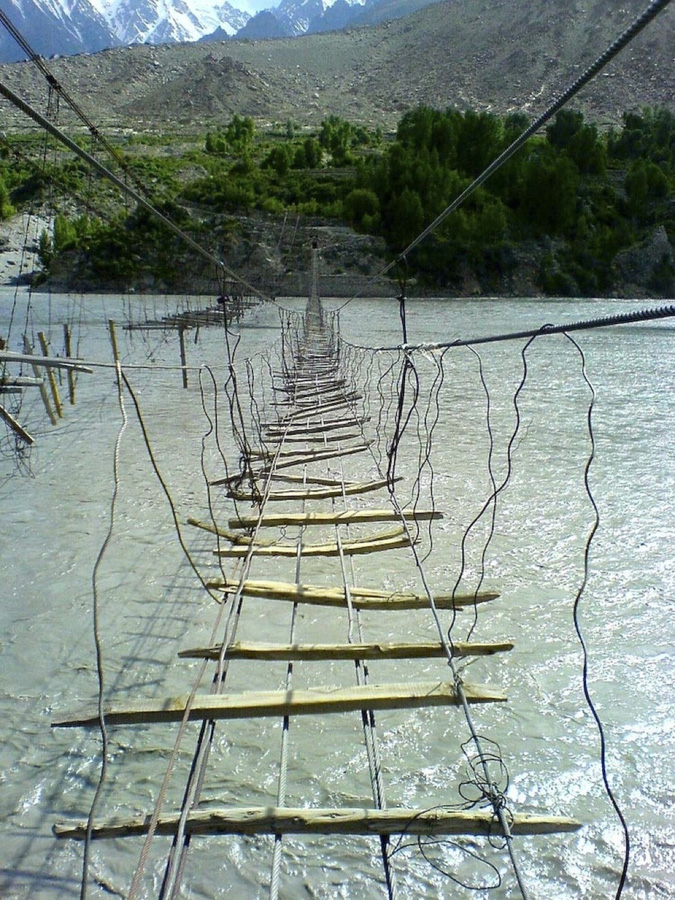 Insane Hanging Bridges 8     