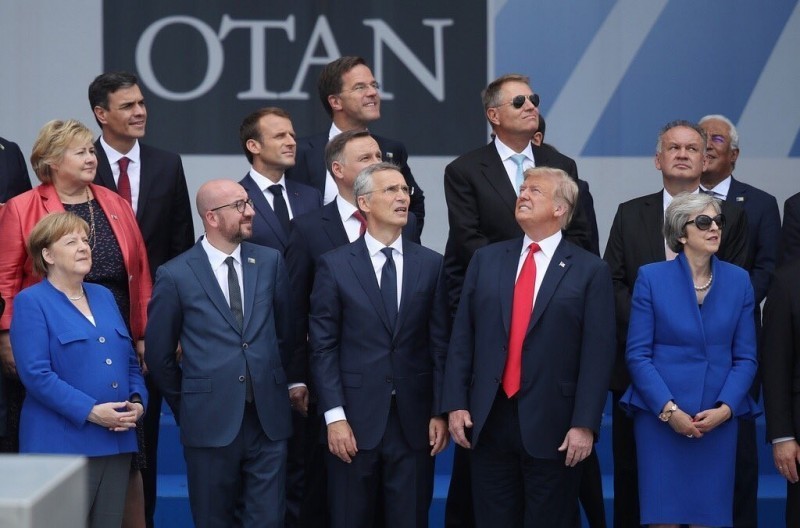 Саммит НАТО стал продолжением саммита в Канаде, где Трамп переругался с колониями США Саммит НАТО стал продолжением саммита в Канаде, где Трамп переругался с колониями США