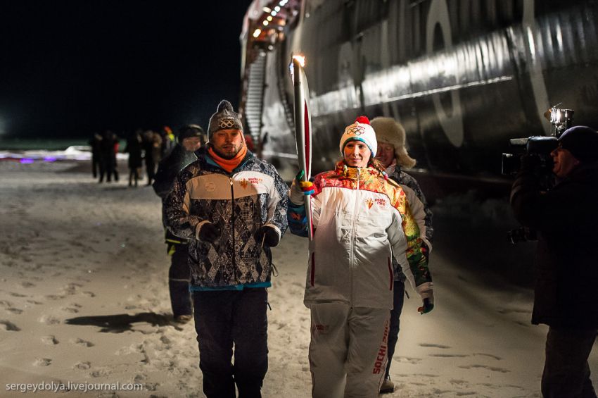 Олимпиада, огонь, факел, Северный Полюс