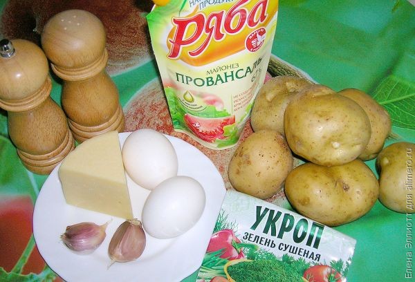 Запеканка из тертого картофеля с сыром и чесноком Запеканка из тертого картофеля с сыром и чесноком