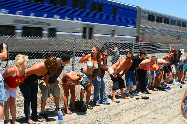 Демонстрация голых ягодиц или Amtrak Mooning
