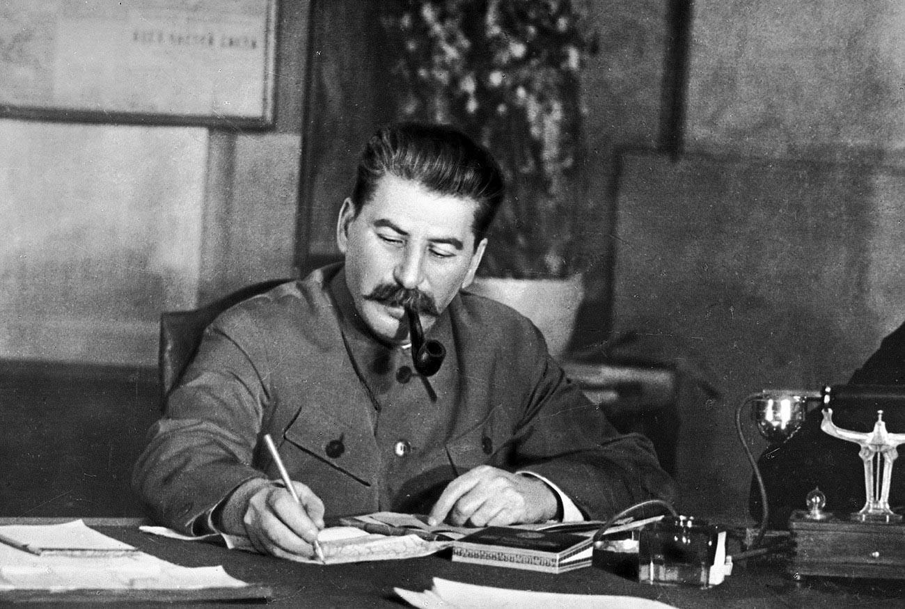 Сколько зарабатывали Ленин и Сталин