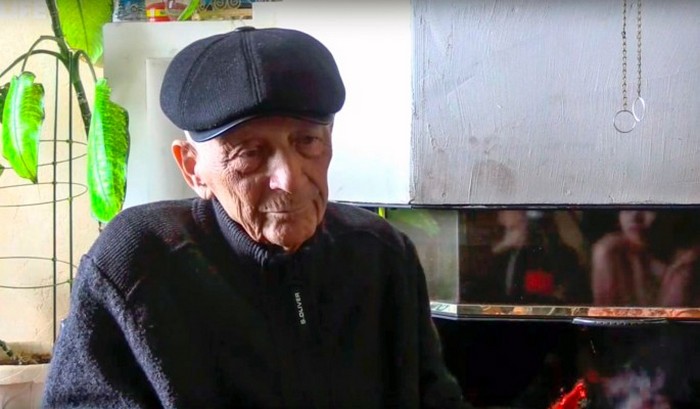 Эдуард Успенский за несколько месяцев до смерти. Эдуард Успенский за несколько месяцев до смерти.